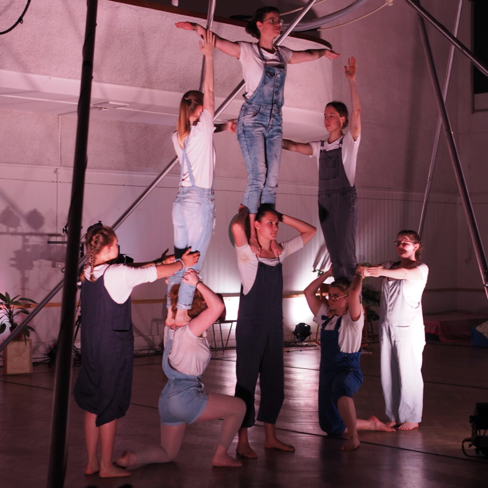 OLYMPUS DIGITAL CAMERA OLYMPUS DIGITAL CAMERA