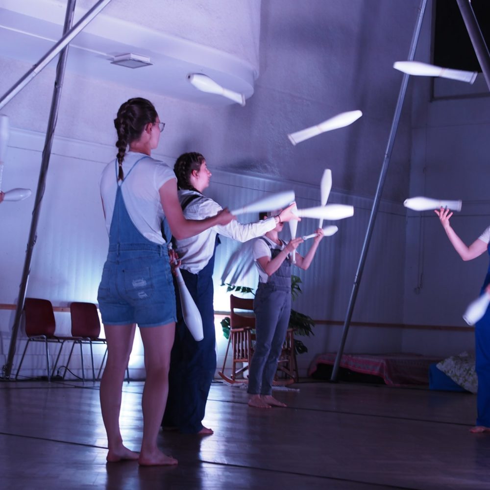 OLYMPUS DIGITAL CAMERA OLYMPUS DIGITAL CAMERA